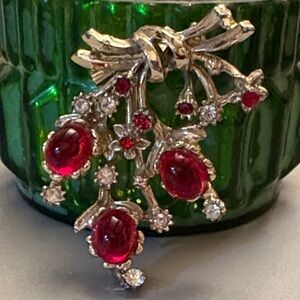 Red poured glass and diamond rhinestone gold tone brooch